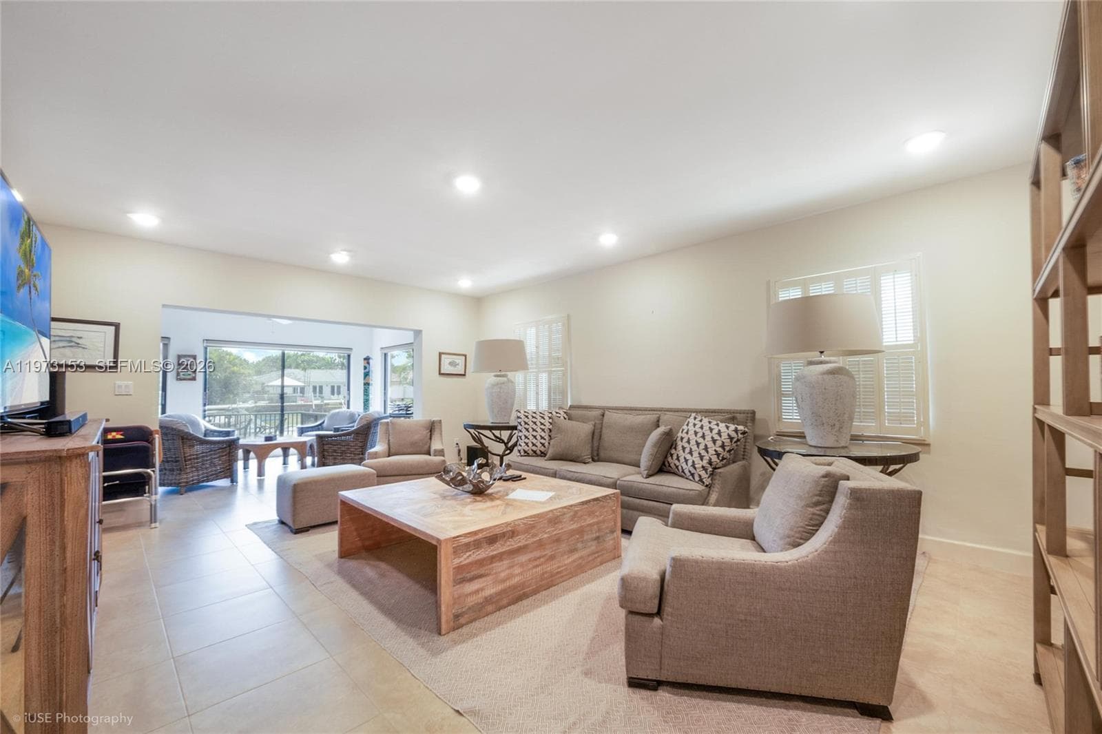 1265 Alhambra Cir 4