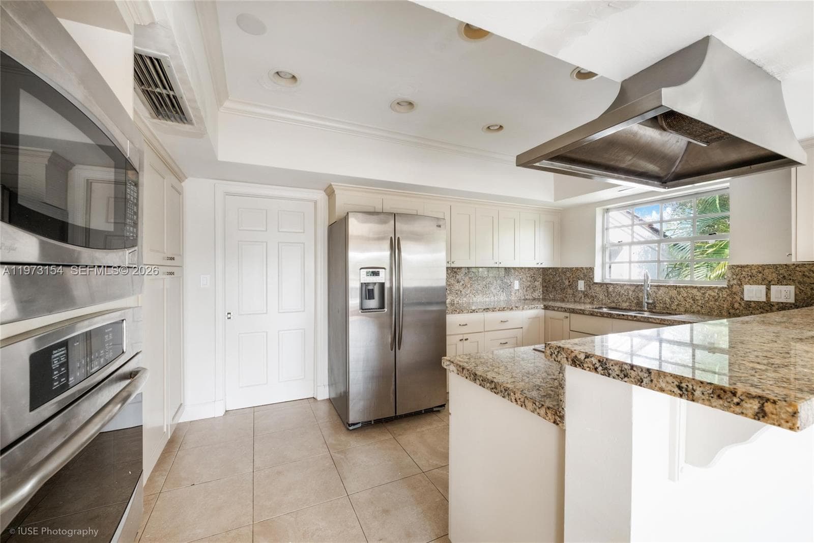 1265 Alhambra Cir B photo 6