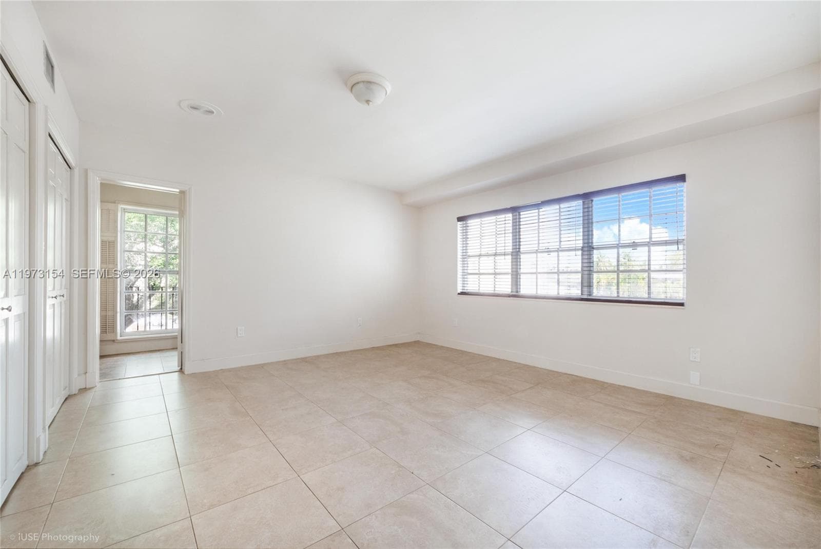 1265 Alhambra Cir B photo 13