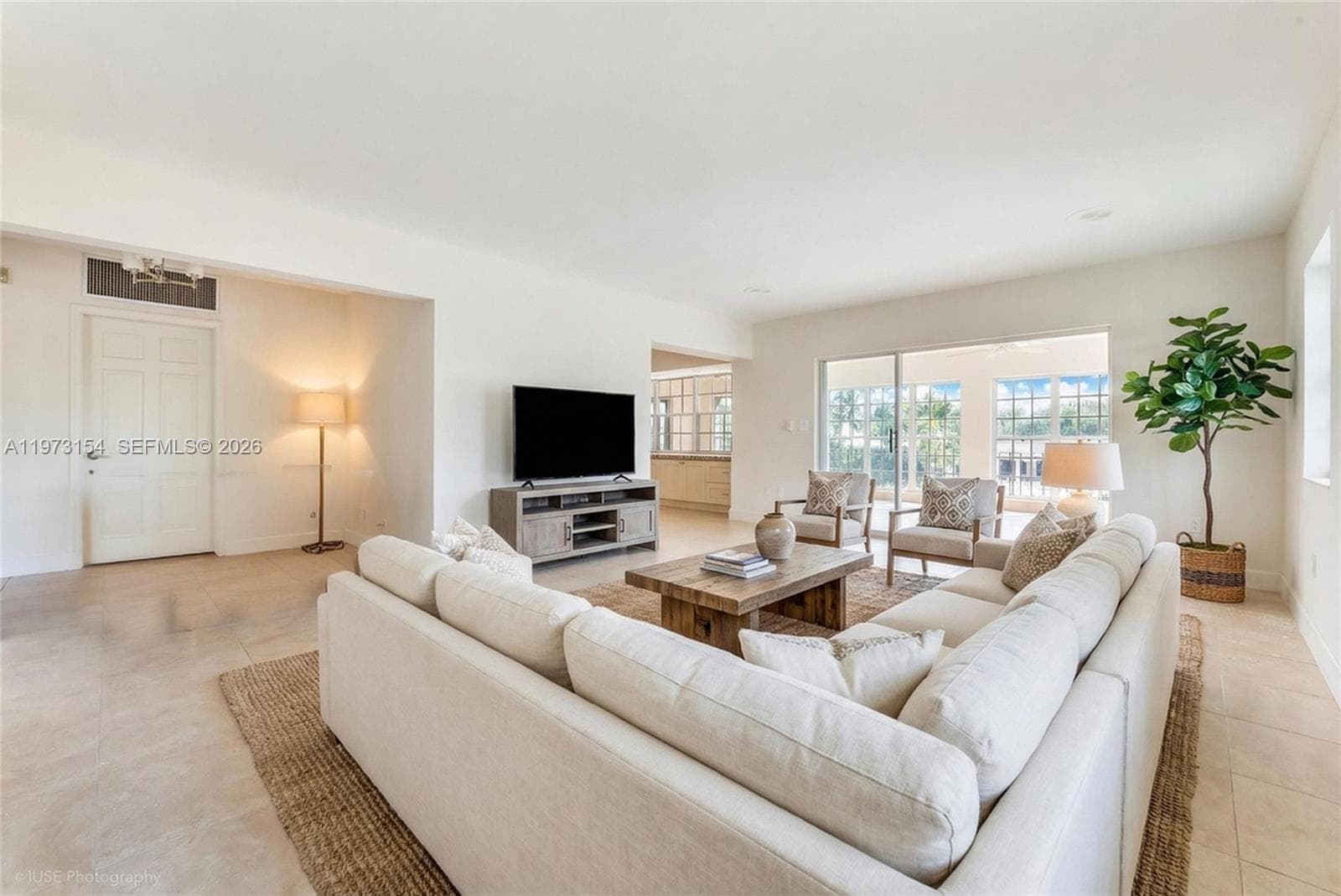 1265 Alhambra Cir 3
