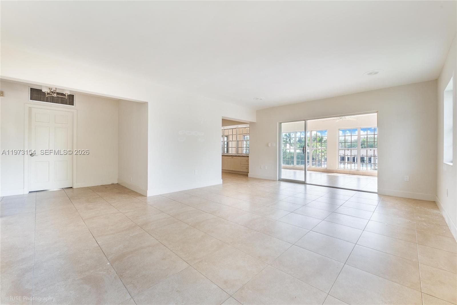 1265 Alhambra Cir 4