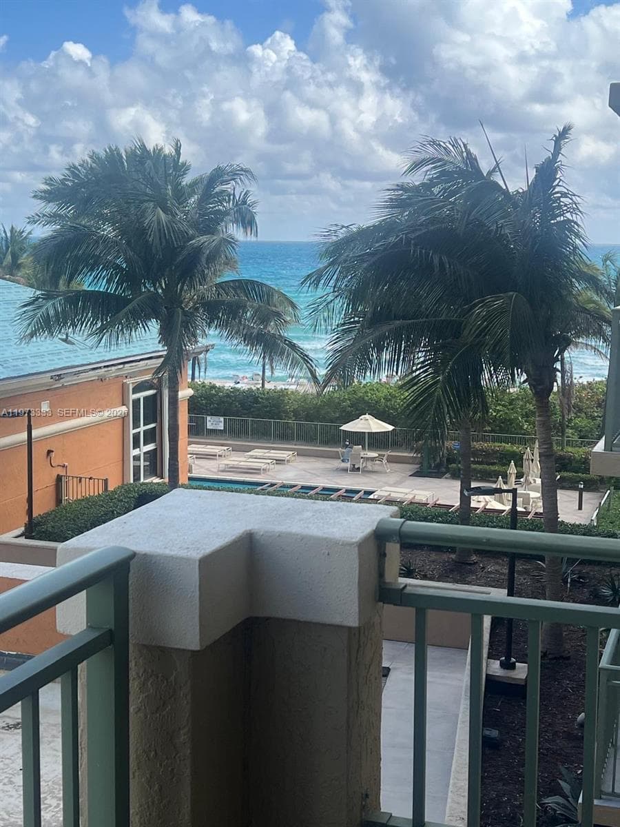2080 Ocean Dr 3