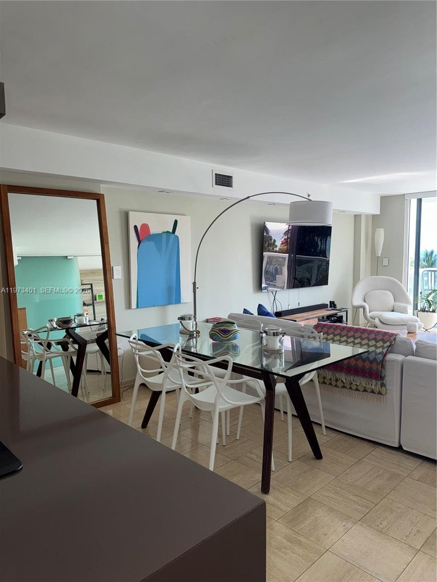 2457 Collins Ave 405 photo 5