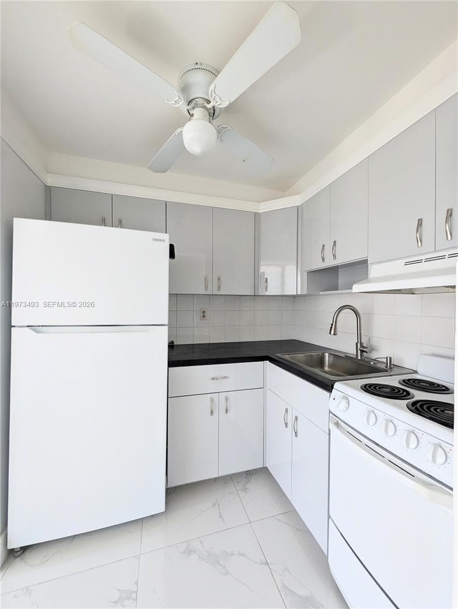 3177 Ocean Dr 125 photo 11