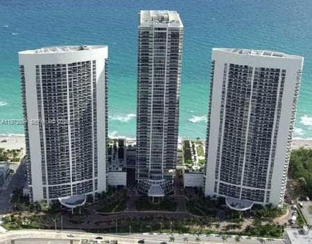 1800 Ocean Dr 1