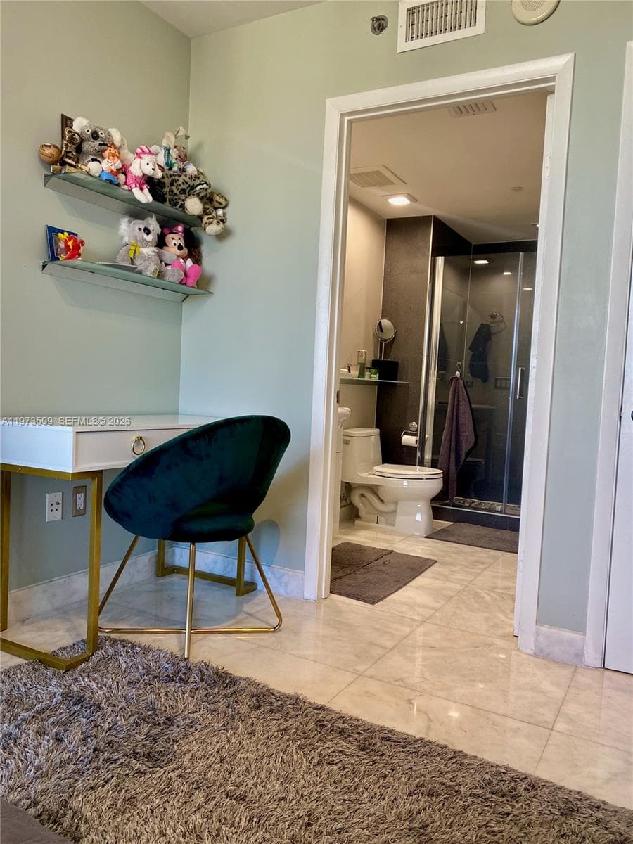1800 Ocean Dr 1408 photo 18