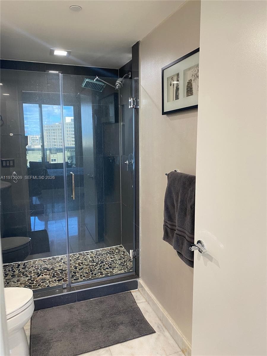 1800 Ocean Dr 1408 photo 19