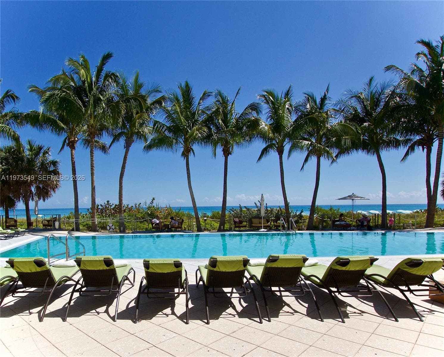 6801 Collins Ave LPH06 Doorlph14 photo 2