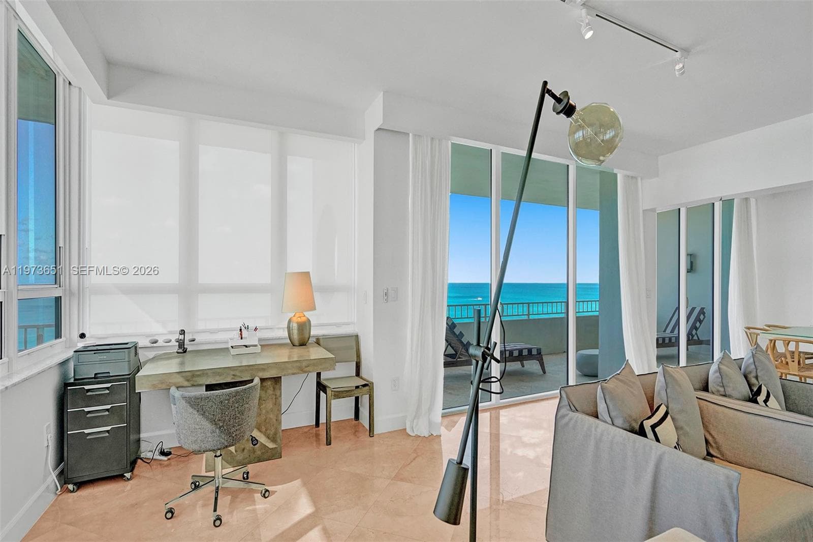 10205 Collins Ave 3