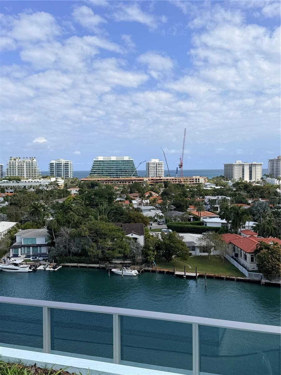 9221 E Bay Harbor Dr 307 photo 23