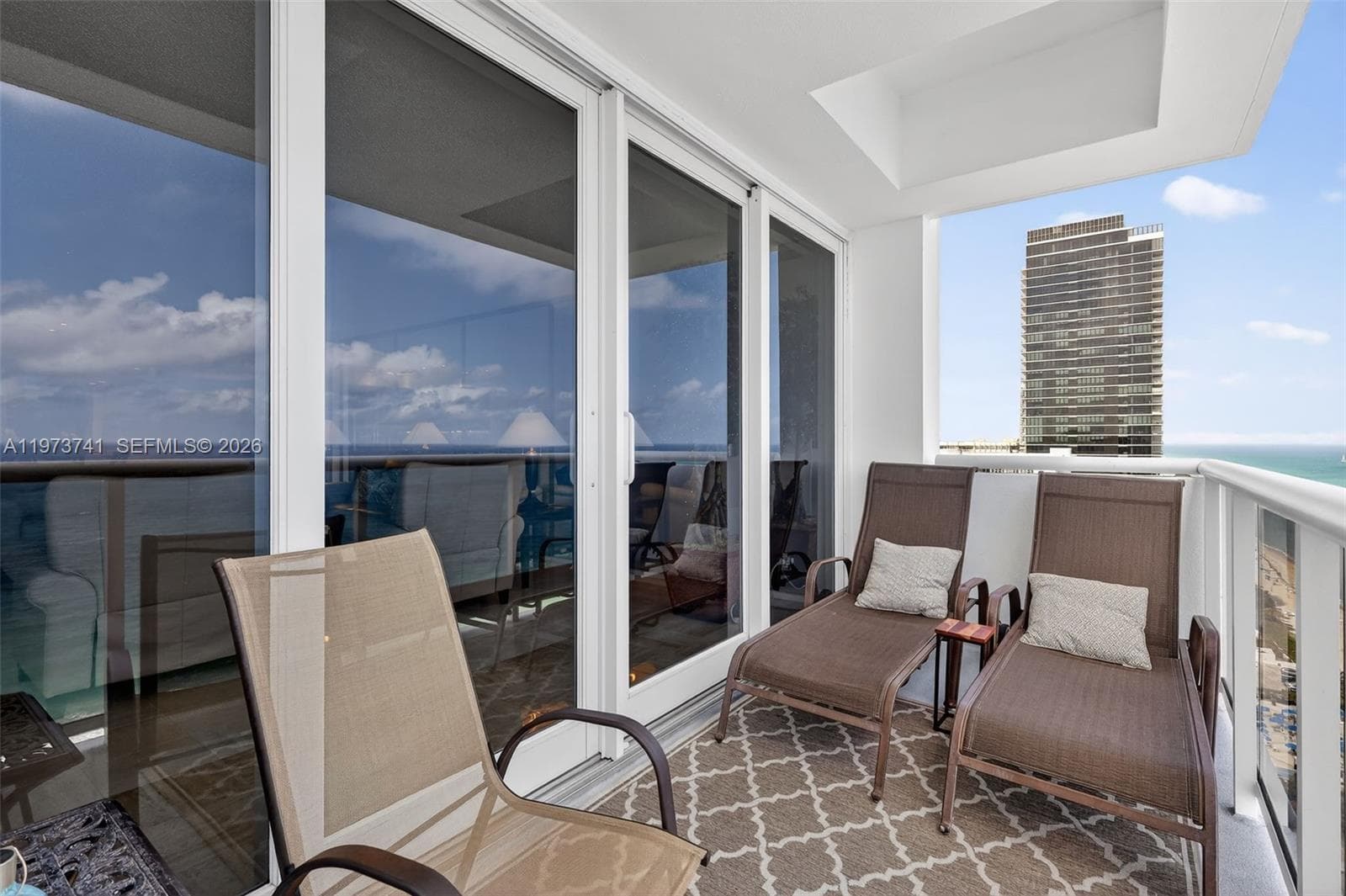 3140 Ocean Dr PH4 photo 9