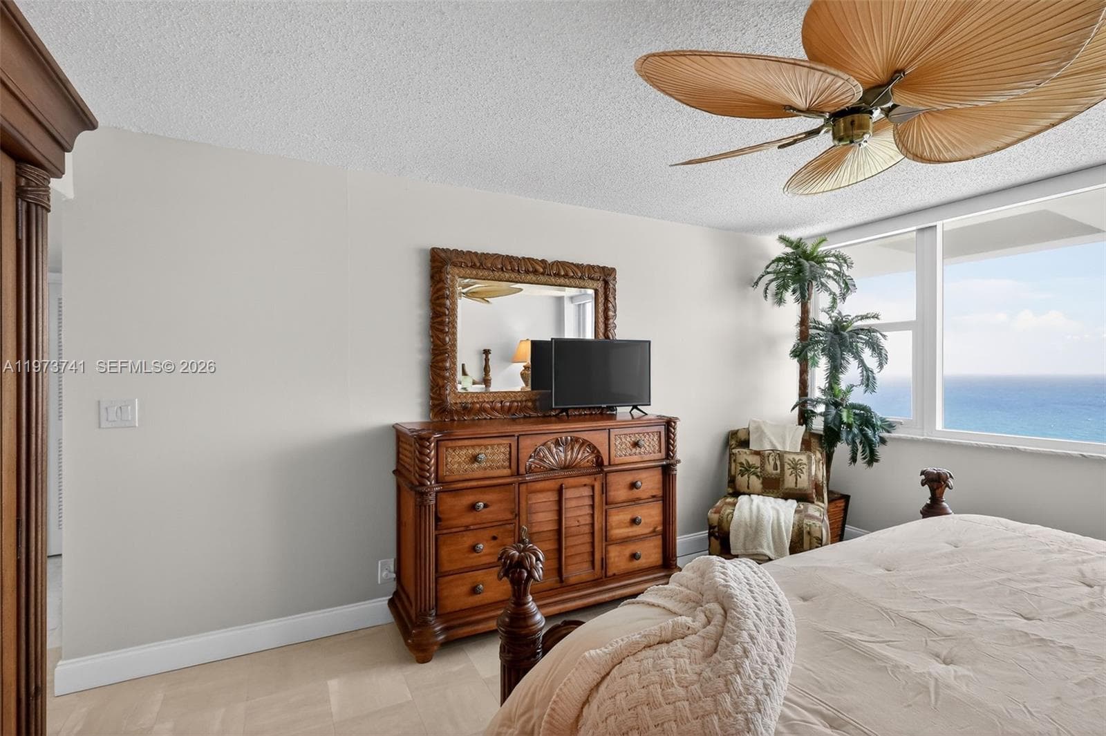 3140 Ocean Dr PH4 photo 25