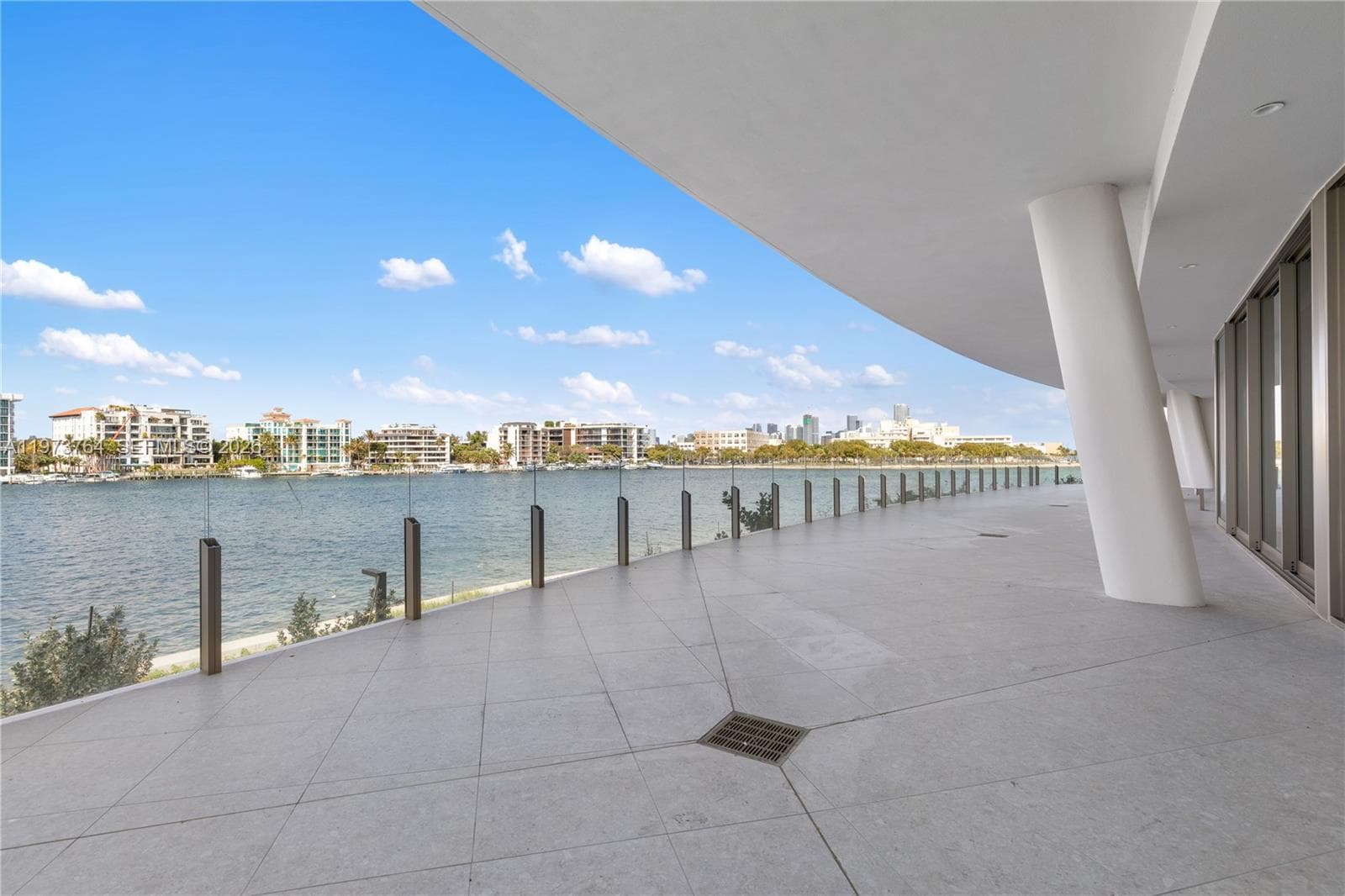 5 Grove Isle Dr 2