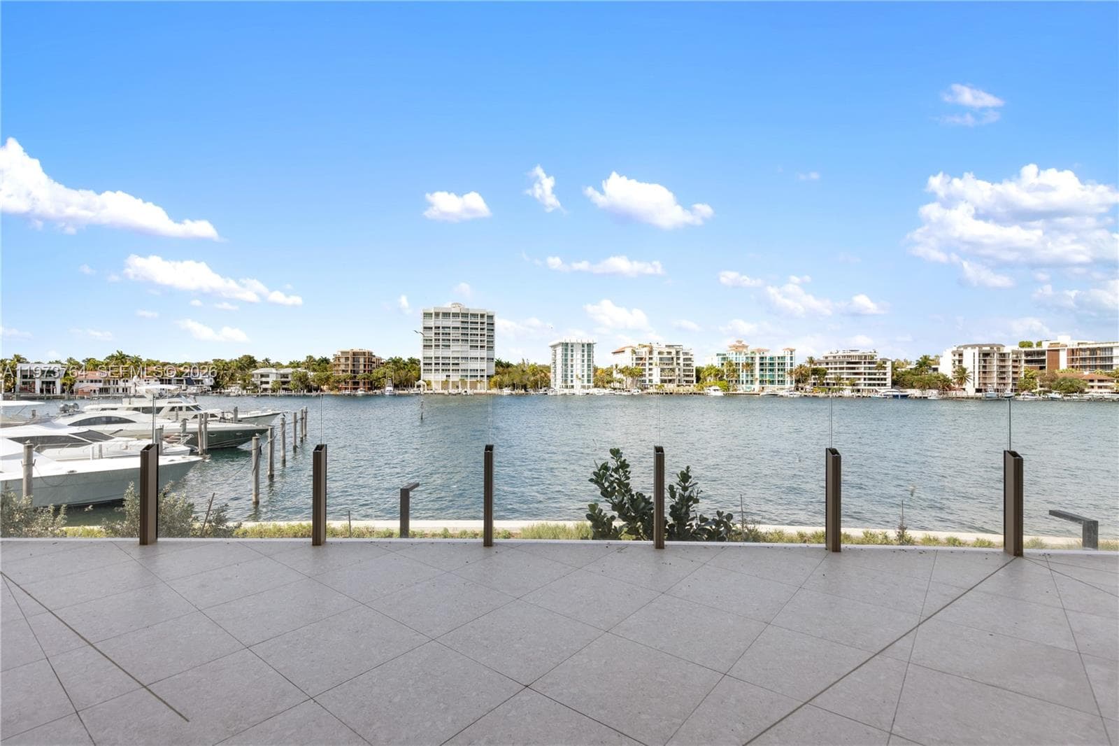 5 Grove Isle Dr 3