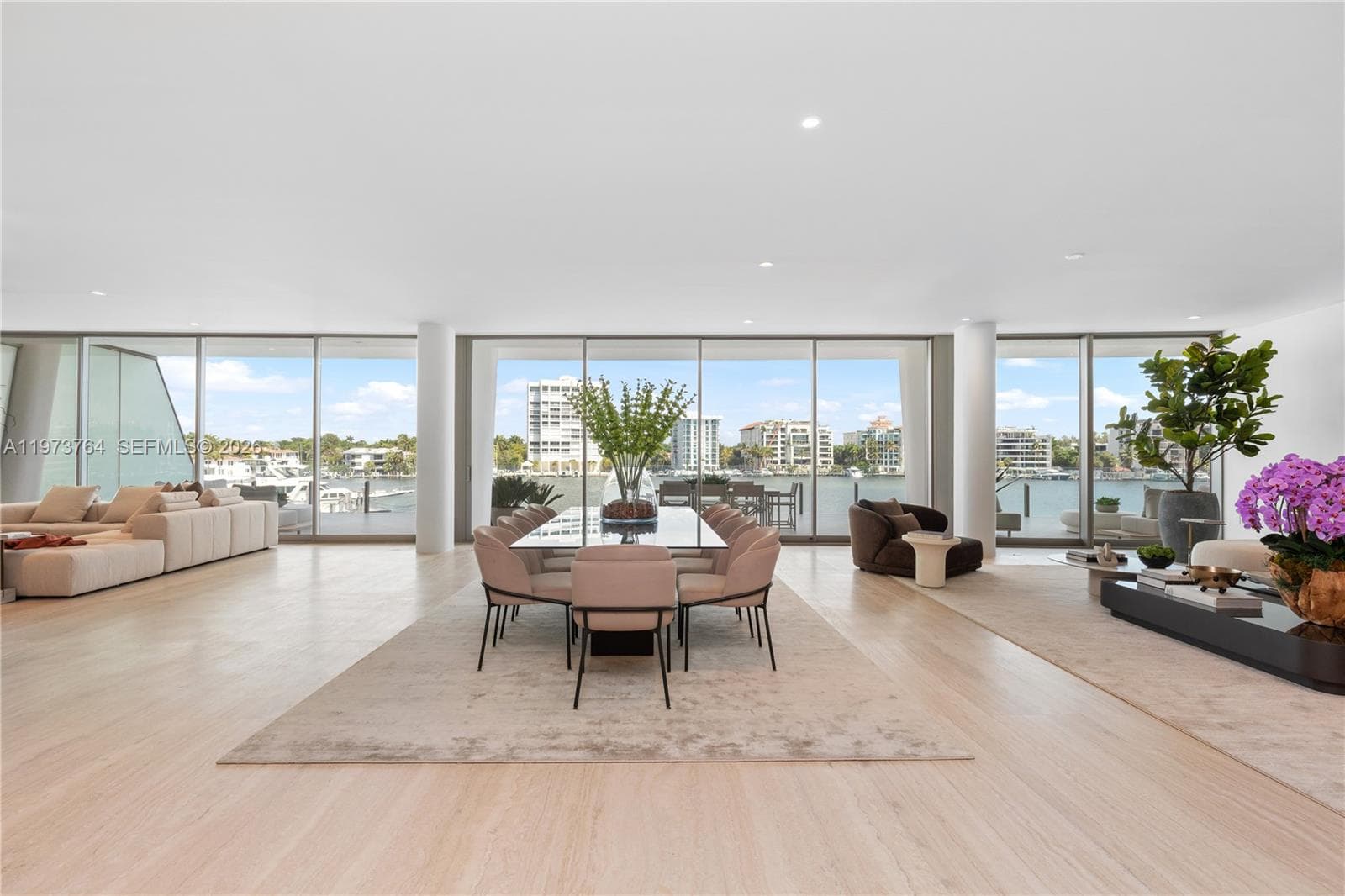 5 Grove Isle Dr 5