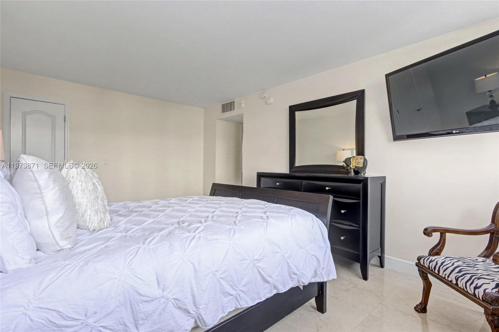 2017 Ocean Dr 209 photo 22