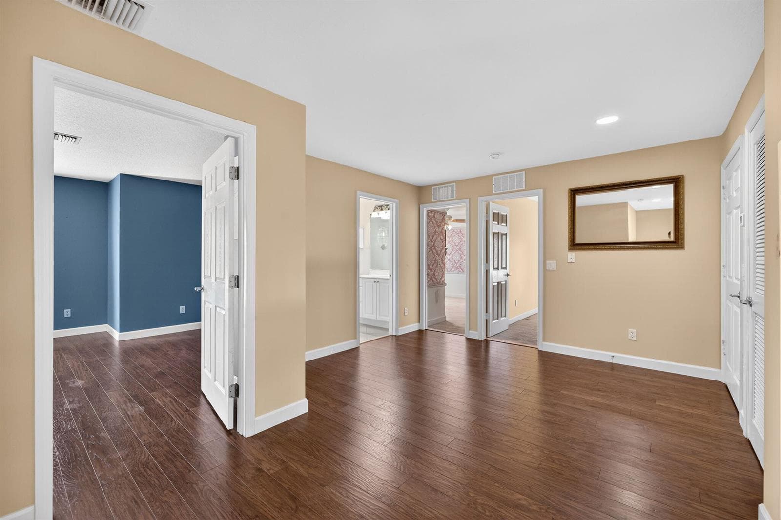 461 SE Pine Road photo 11