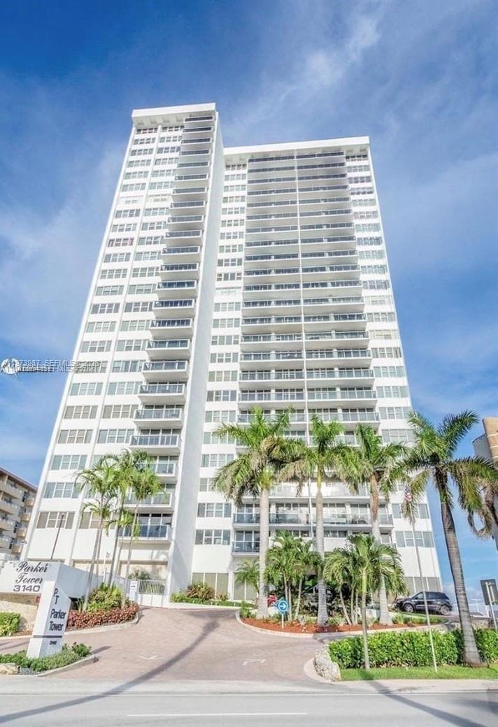3140 Ocean Dr 3