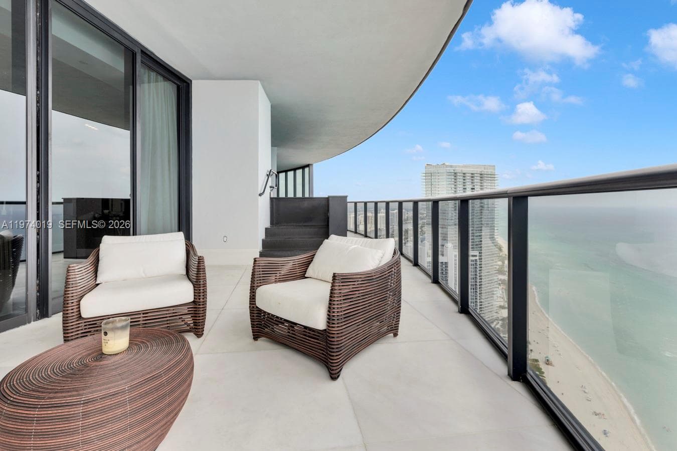 18555 Collins Ave 5