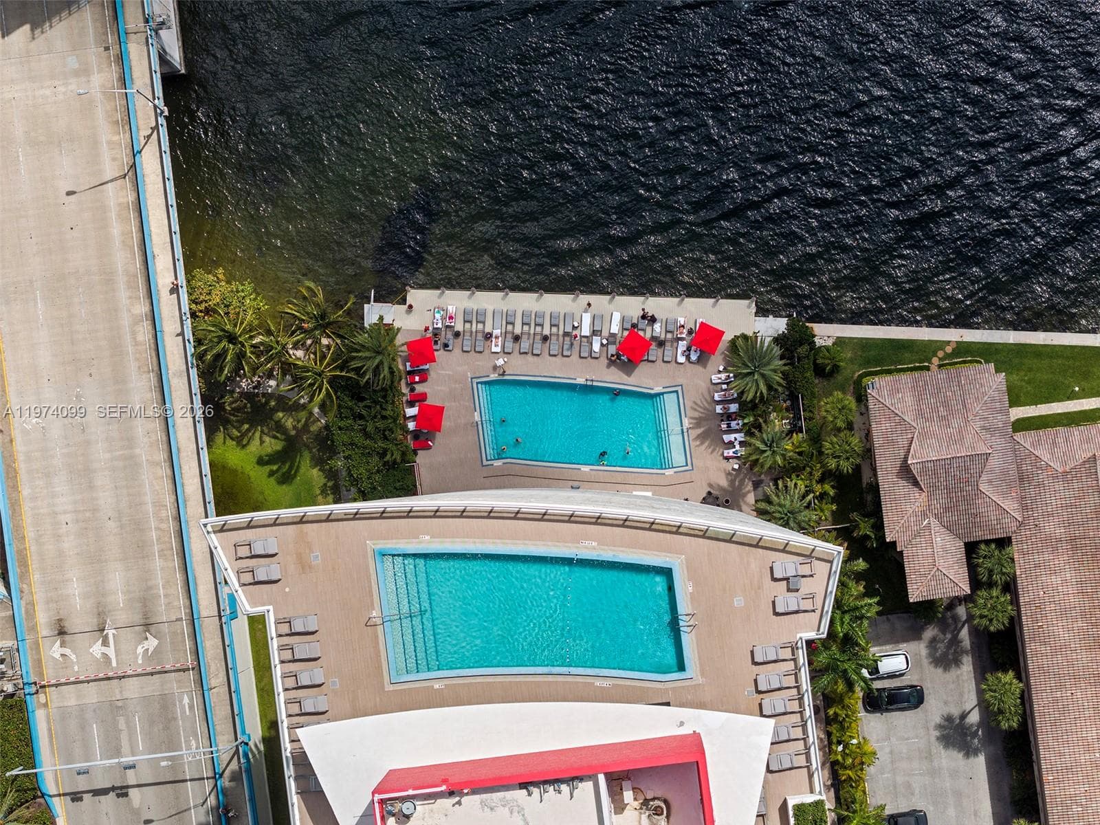 2602 E Hallandale Beach Blvd R2806 photo 1