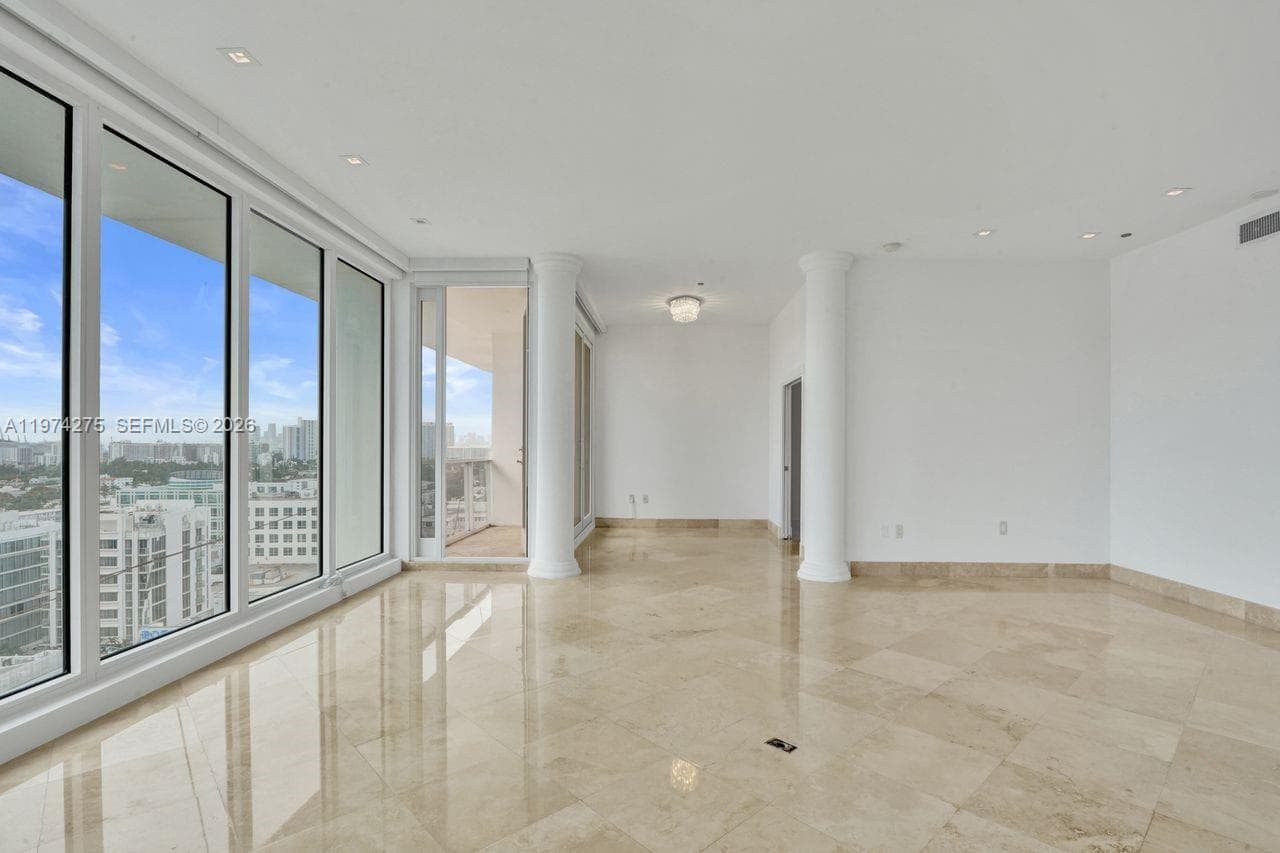 100 Lincoln Rd PH12 photo 4
