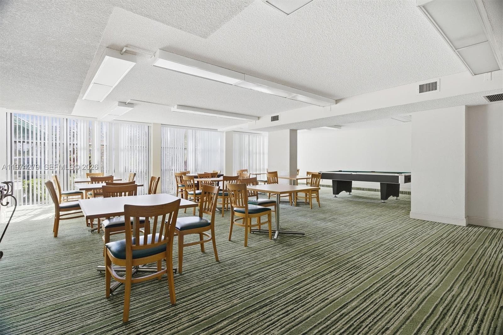 1000 Parkview Dr 1022 photo 16