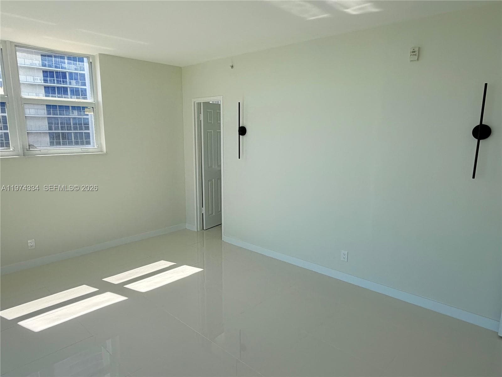 3001 Ocean Dr 511 photo 16