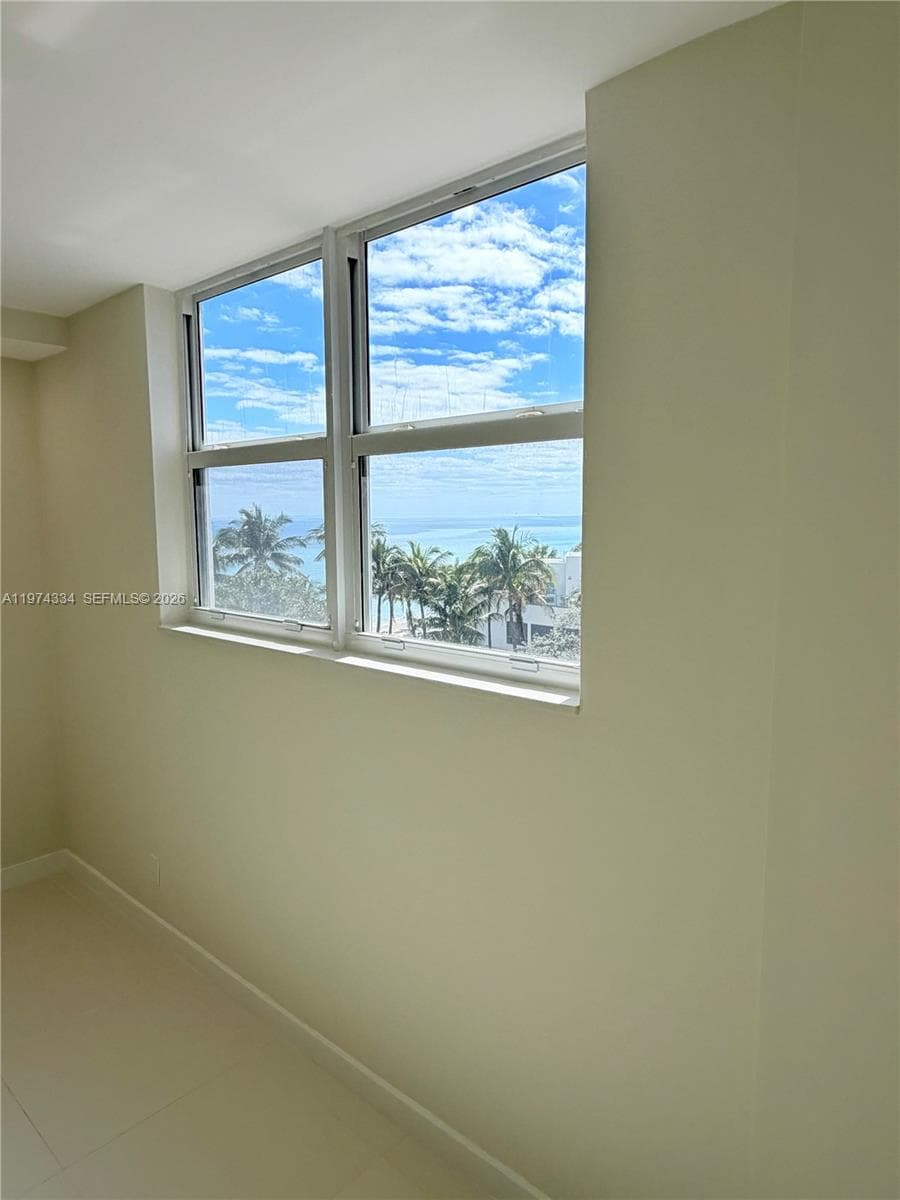 3001 Ocean Dr 511 photo 24