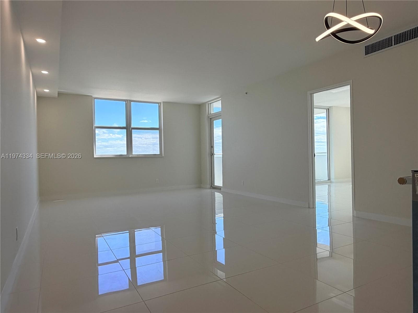 3001 Ocean Dr 511 photo 10