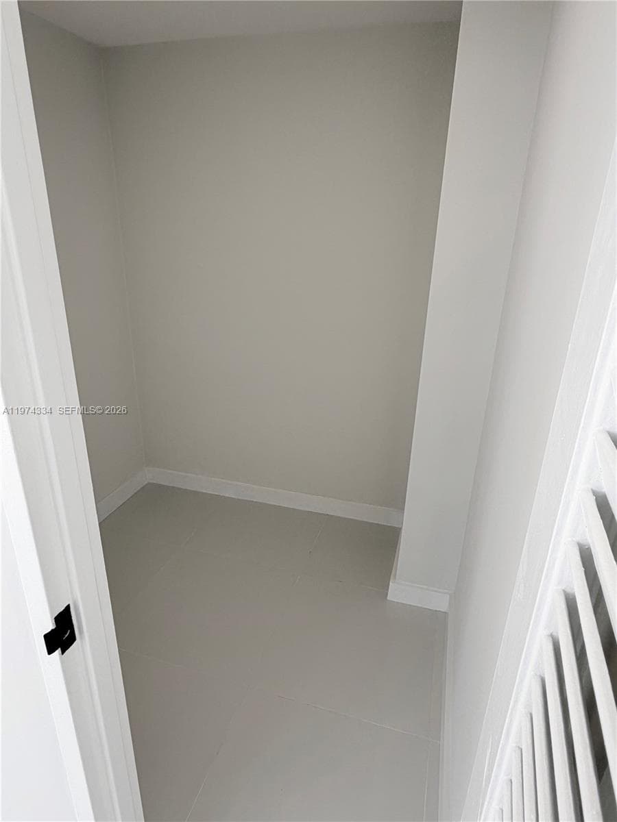 3001 Ocean Dr 511 photo 18