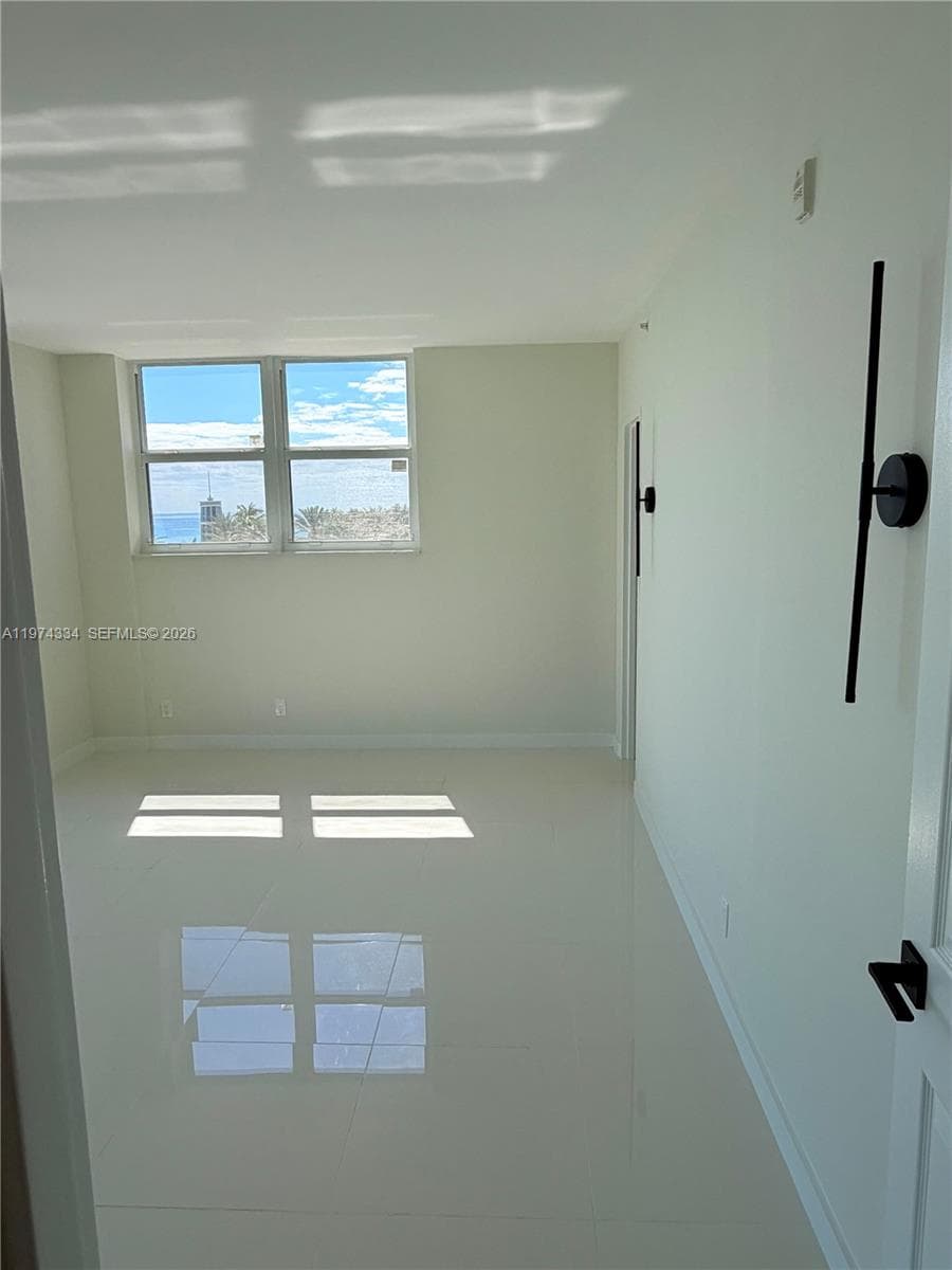 3001 Ocean Dr 511 photo 15