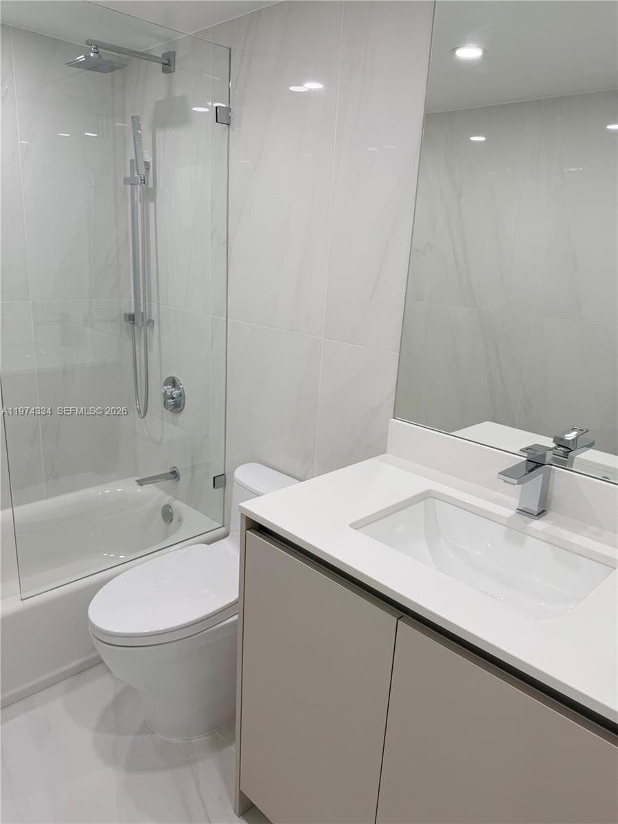 3001 Ocean Dr 511 photo 25