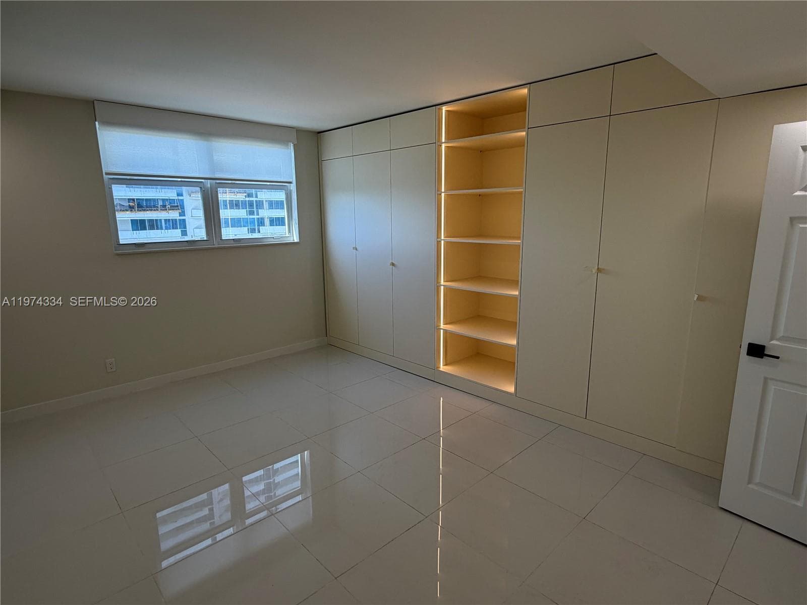3001 Ocean Dr 511 photo 21