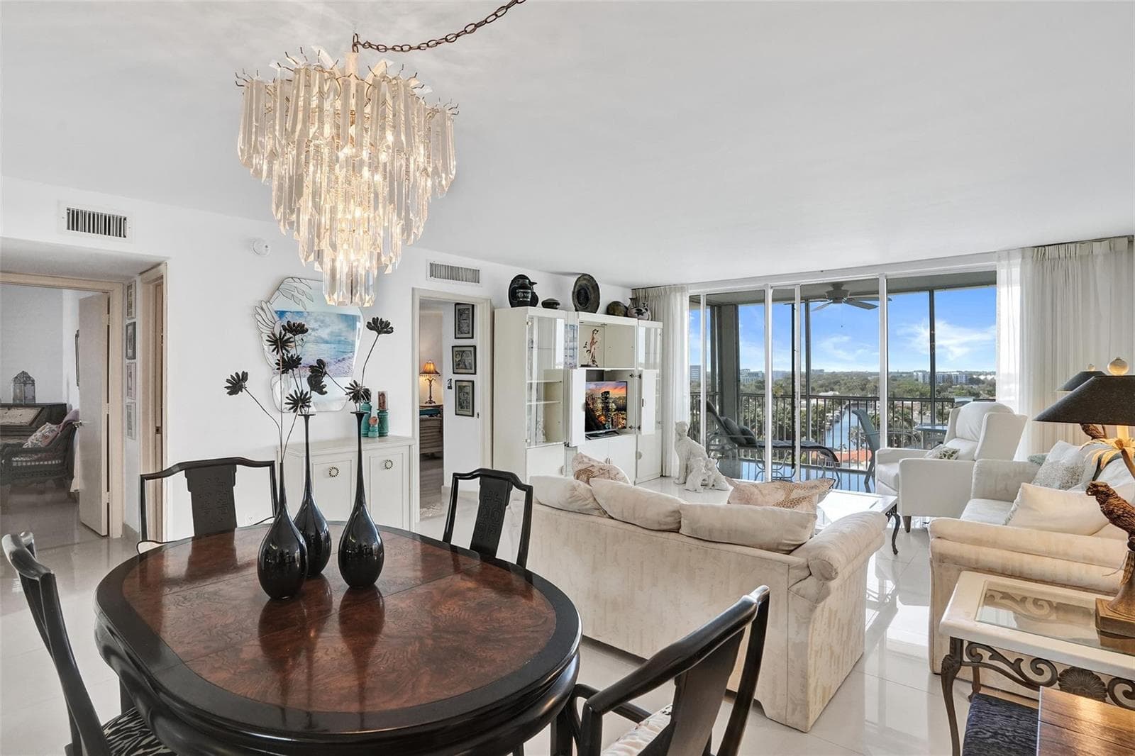 303 N Riverside Drive #Ph3 5