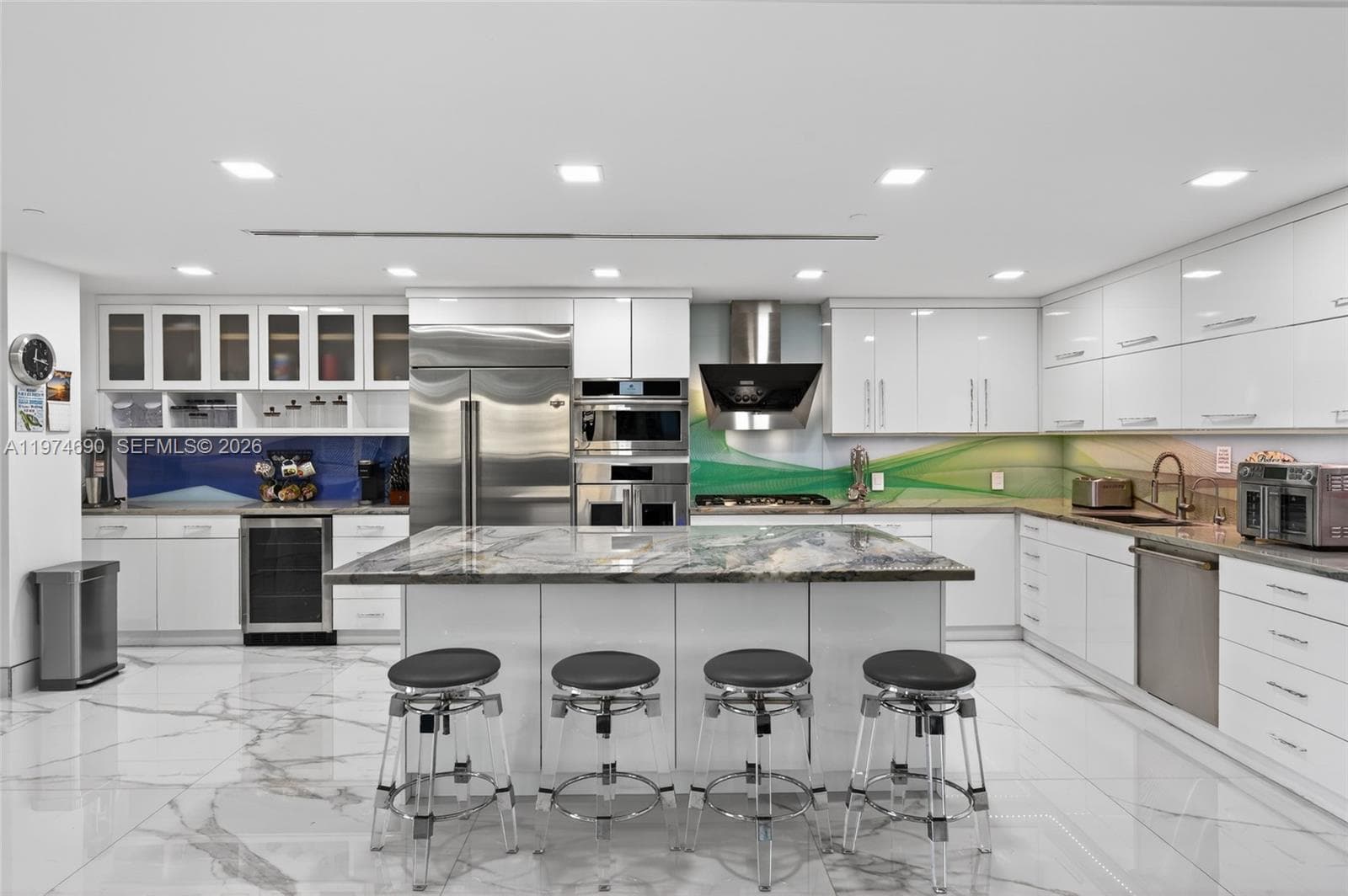 3415 Ocean Dr 401 photo 7