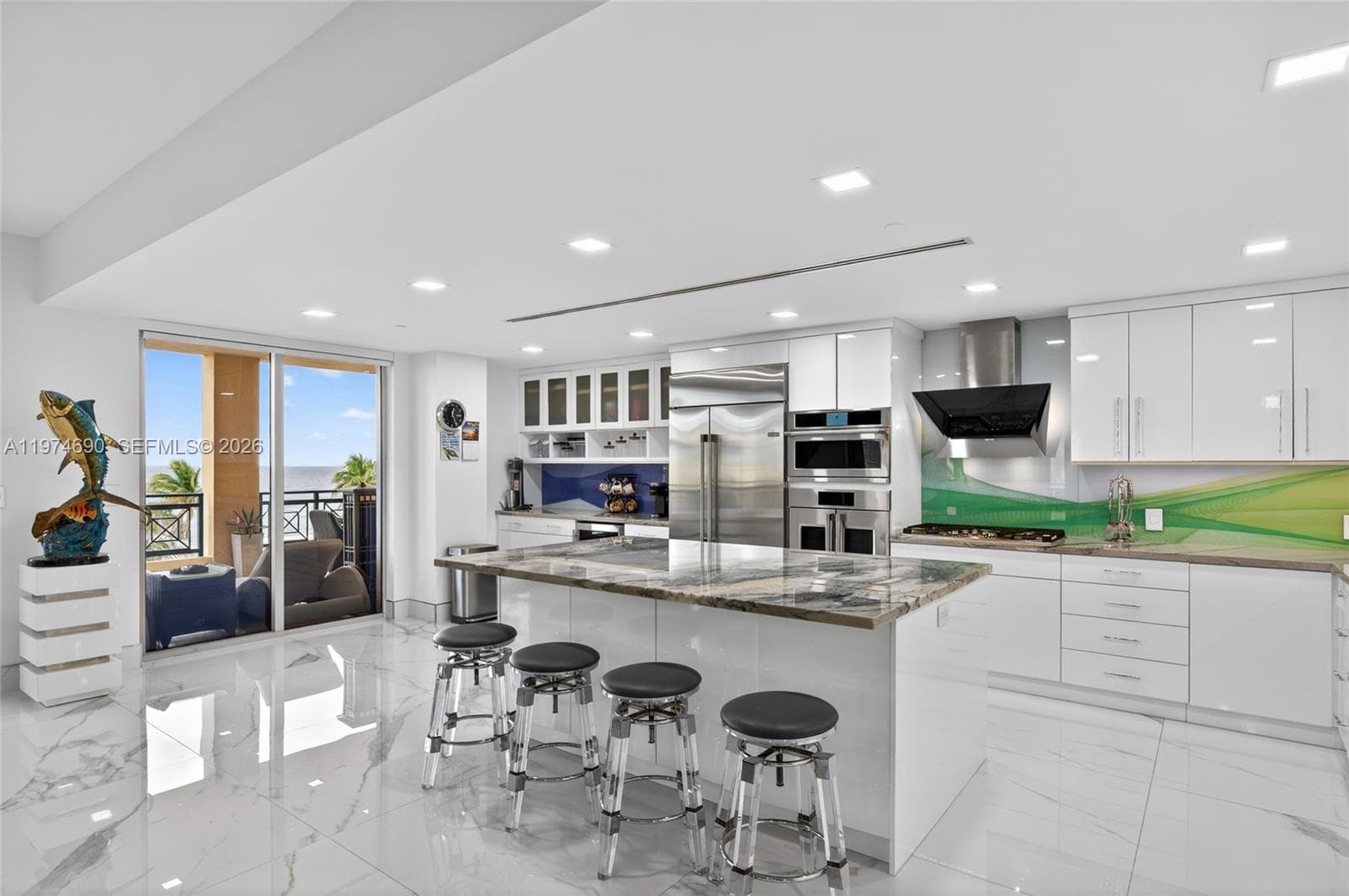 3415 Ocean Dr 401 photo 9