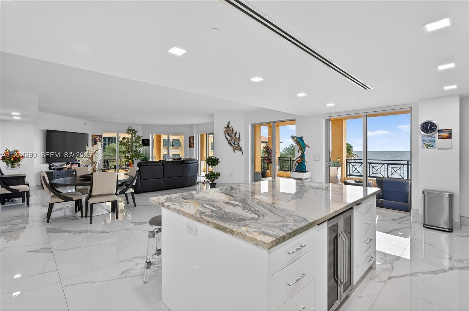 3415 Ocean Dr 401 photo 15