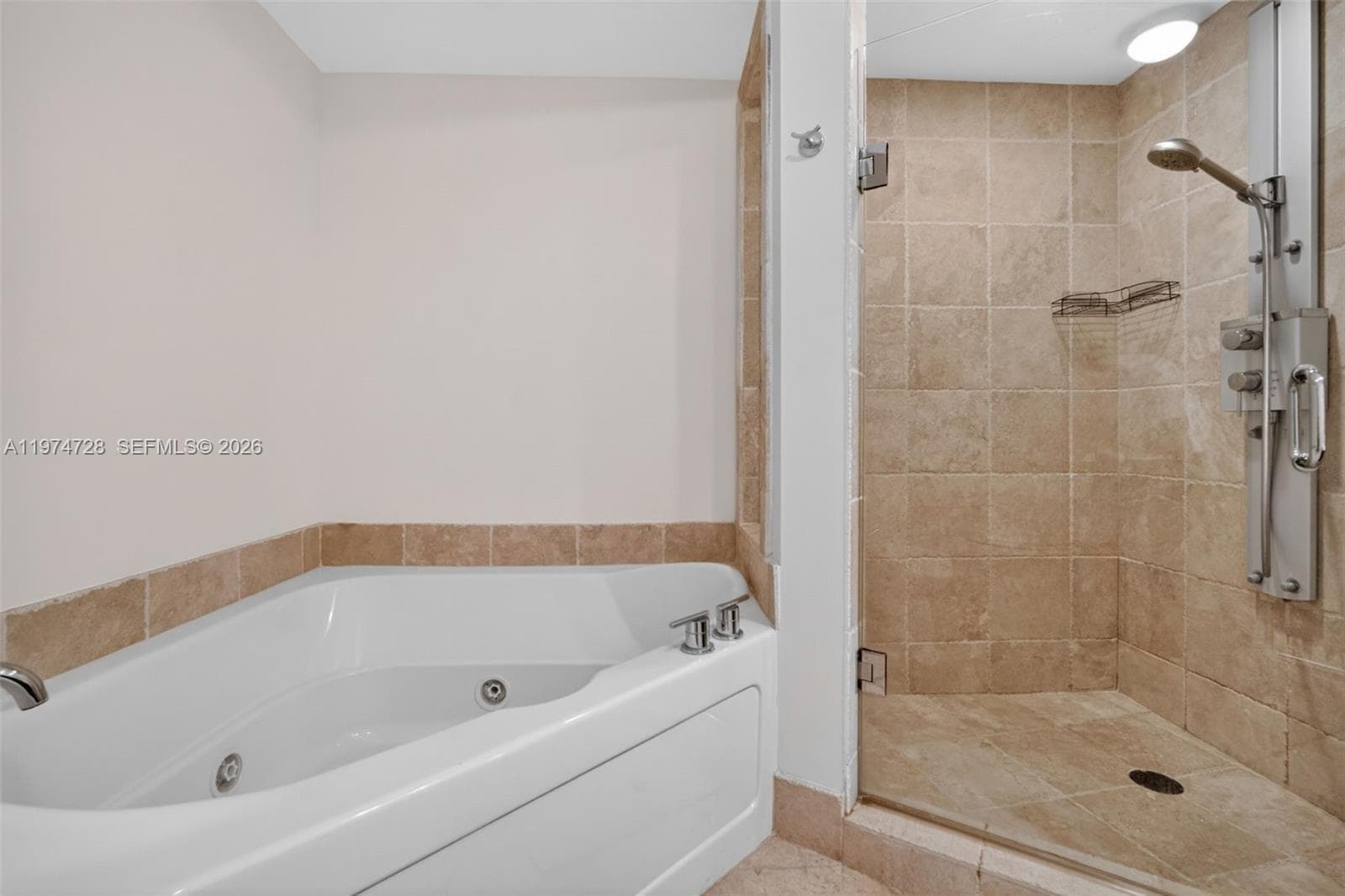 18201 Collins Ave 2008 photo 6