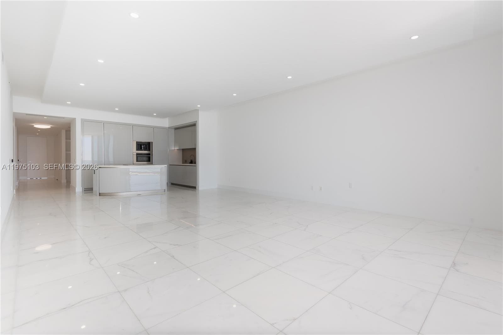 18975 Collins Ave 801 photo 18