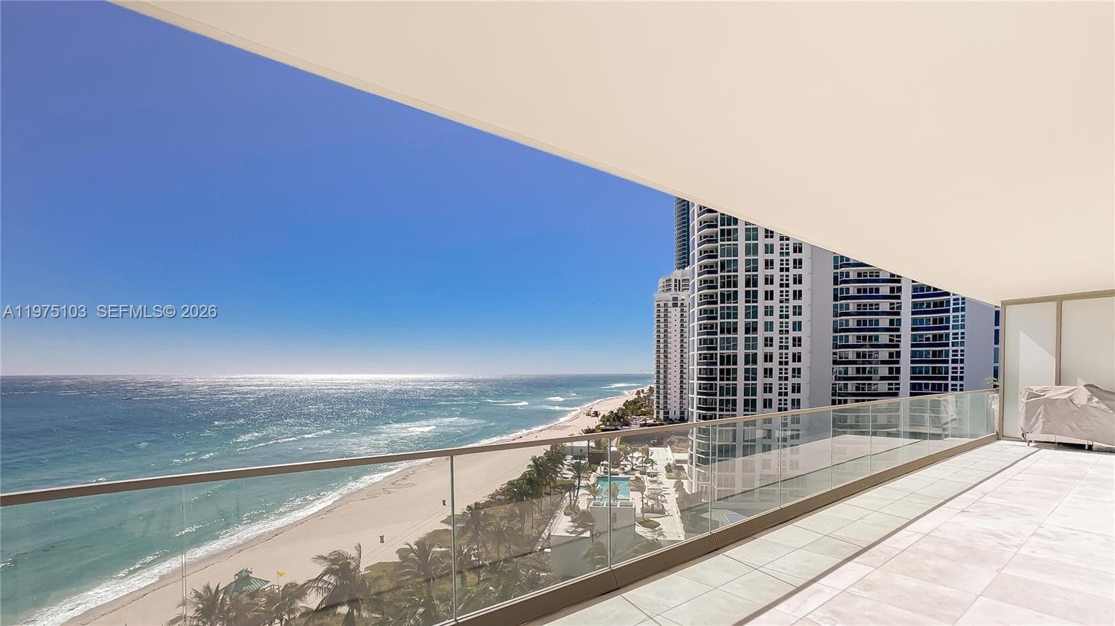 18975 Collins Ave 4