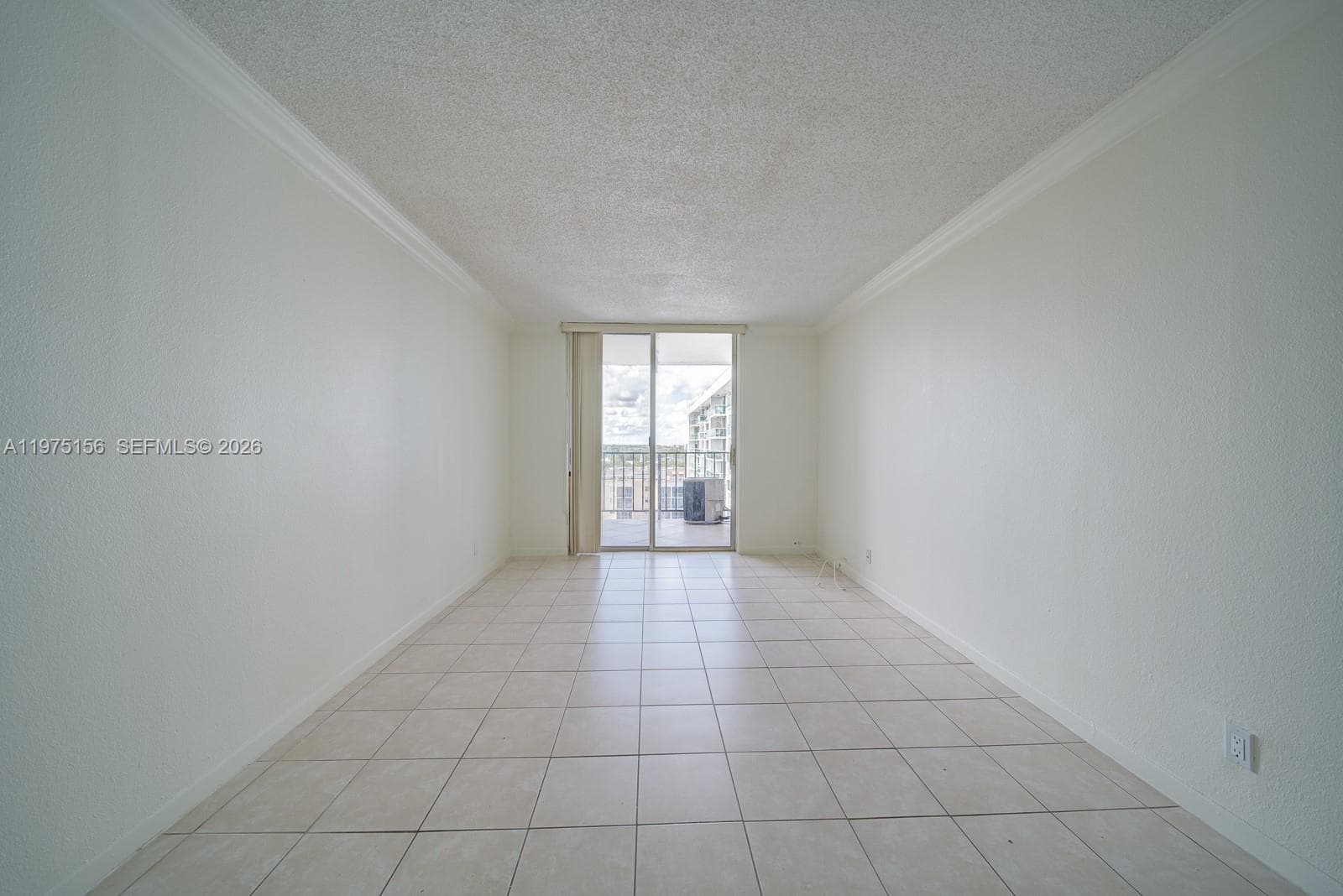 2903 Miami Beach Blvd 1006 photo 2