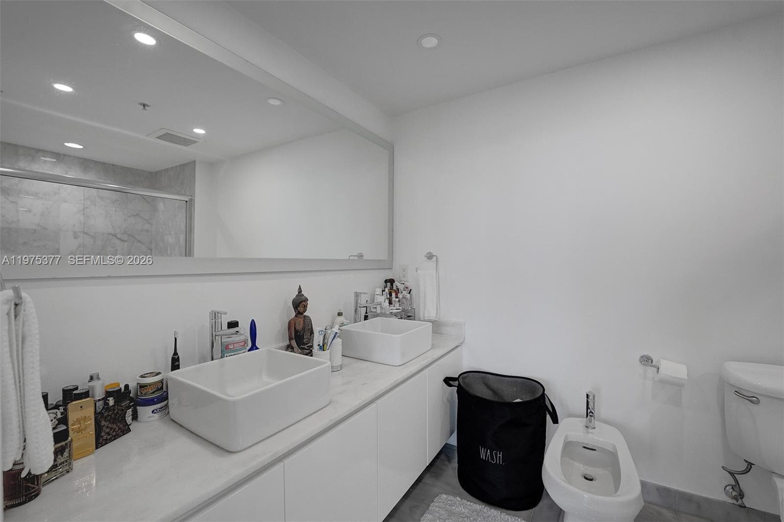 601 36th St 811 photo 9