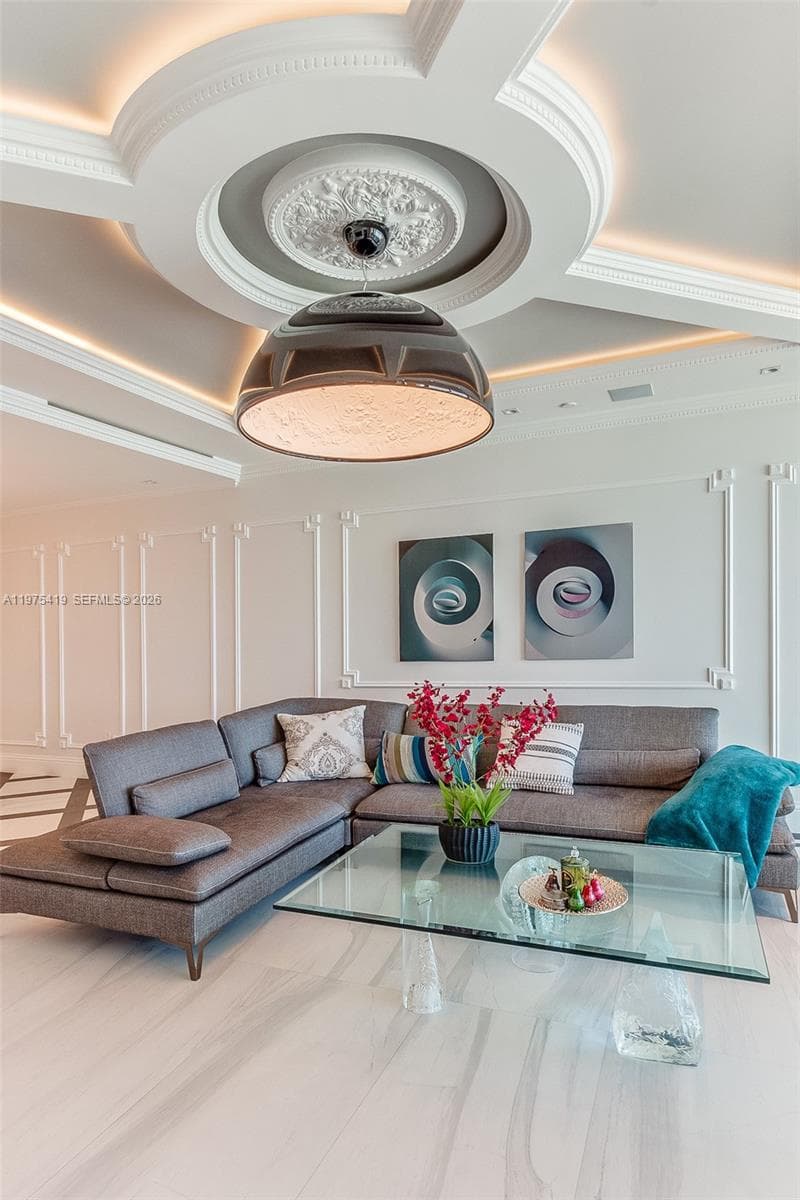 1455 Ocean Dr 5