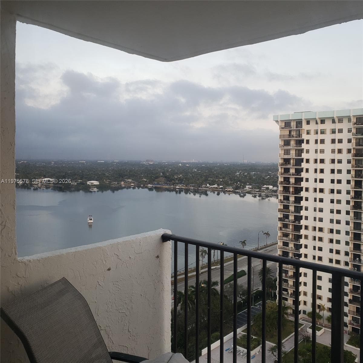 1201 Ocean Dr 5