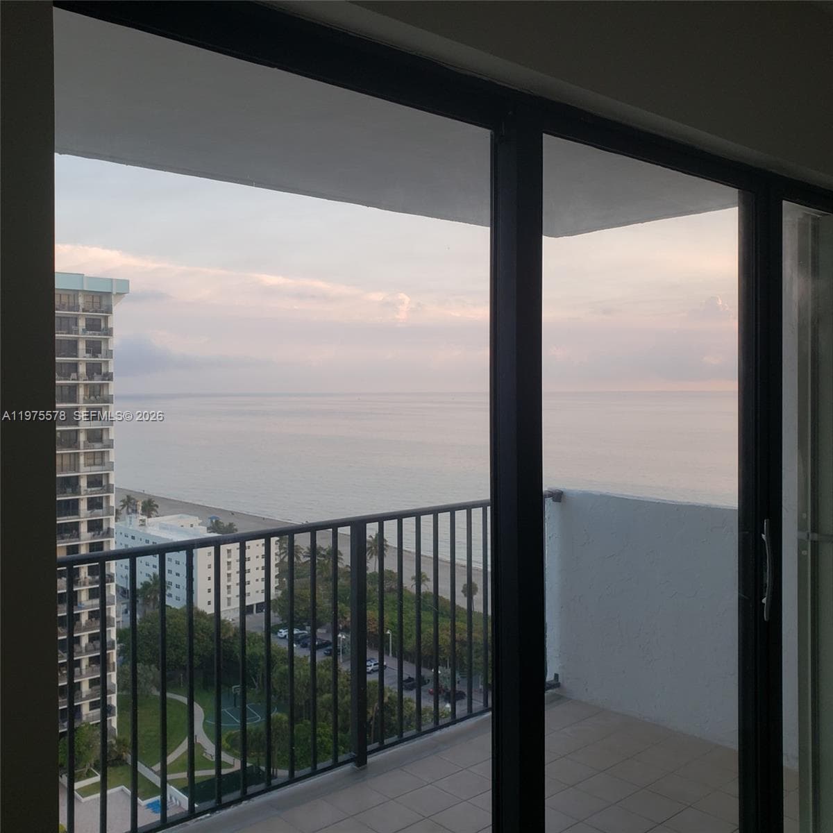 1201 Ocean Dr 4
