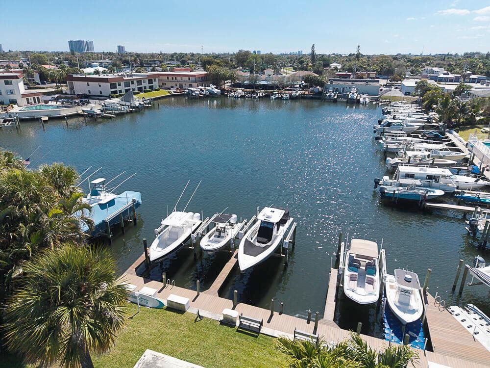 714 Northlake Court #208 2