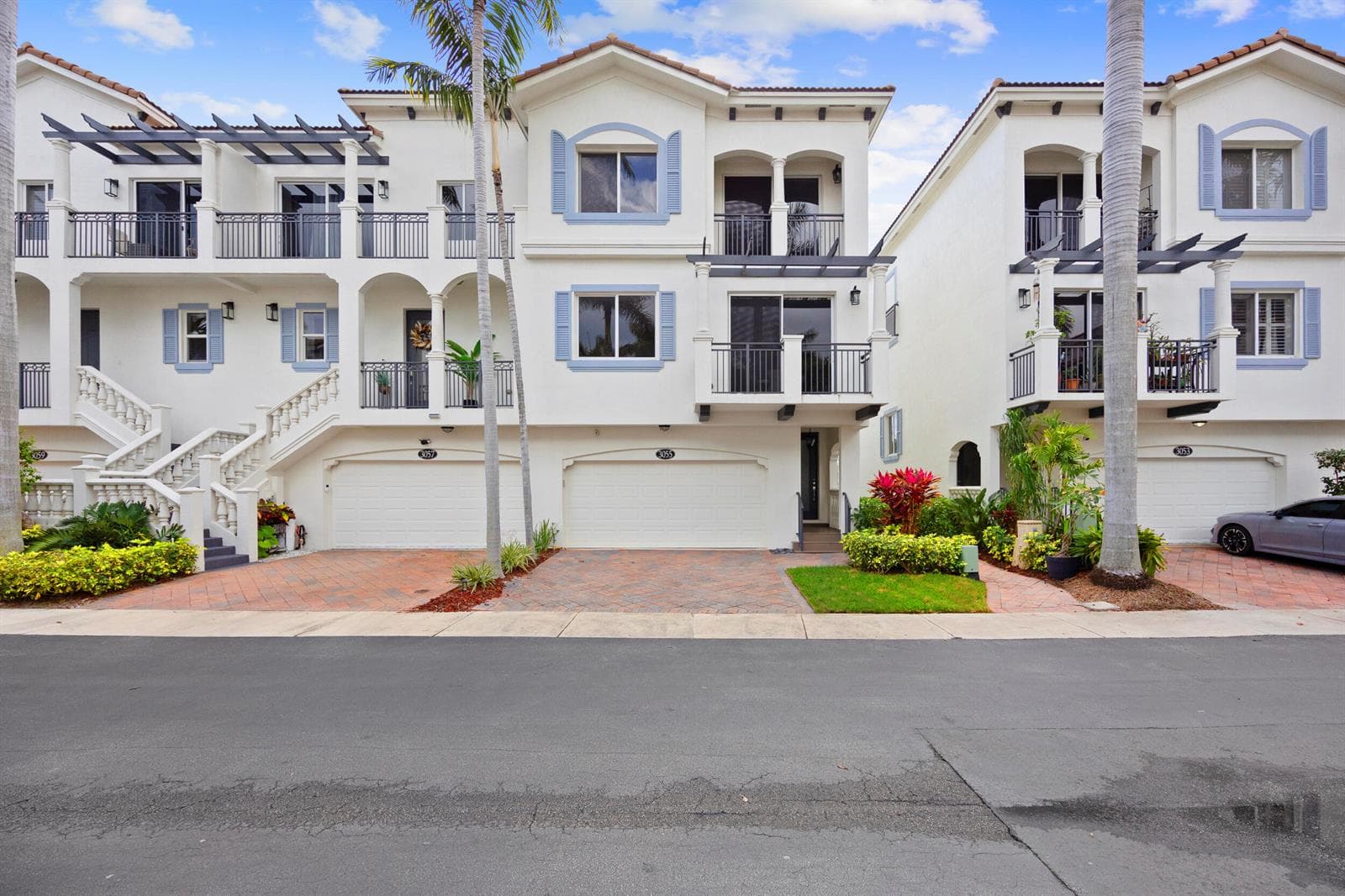 3055 Waterside Circle 1