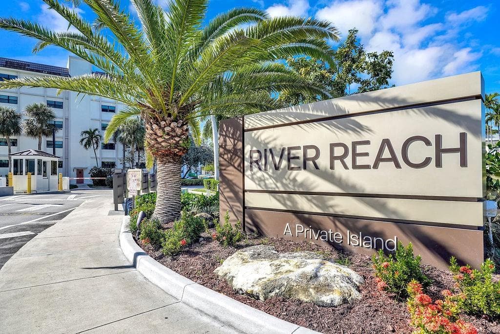 1350 River Reach Drive 401 photo 15