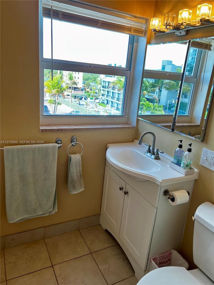 2600 N Surf Rd 403 photo 19
