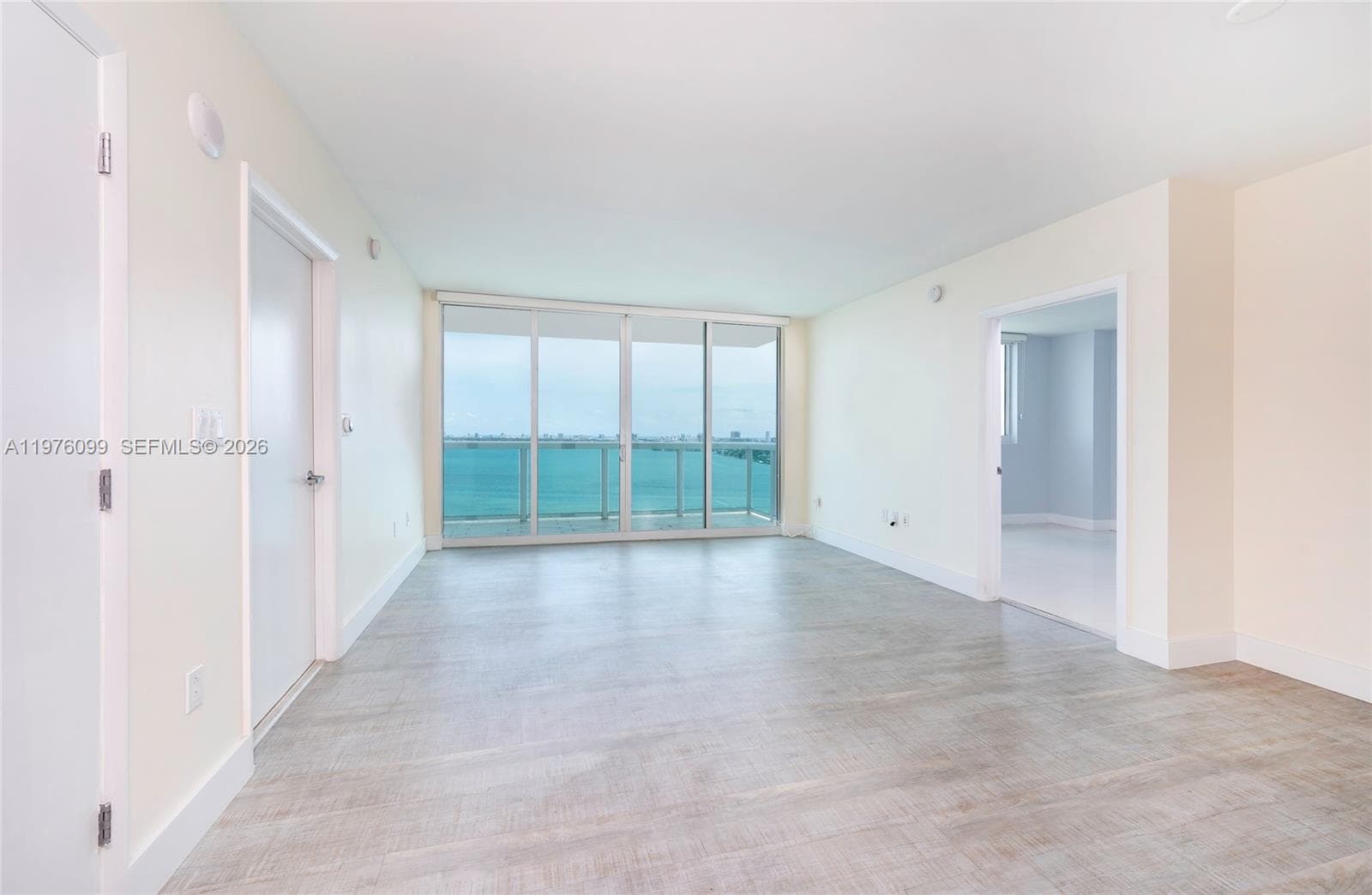 1800 N Bayshore Dr 2503 photo 5